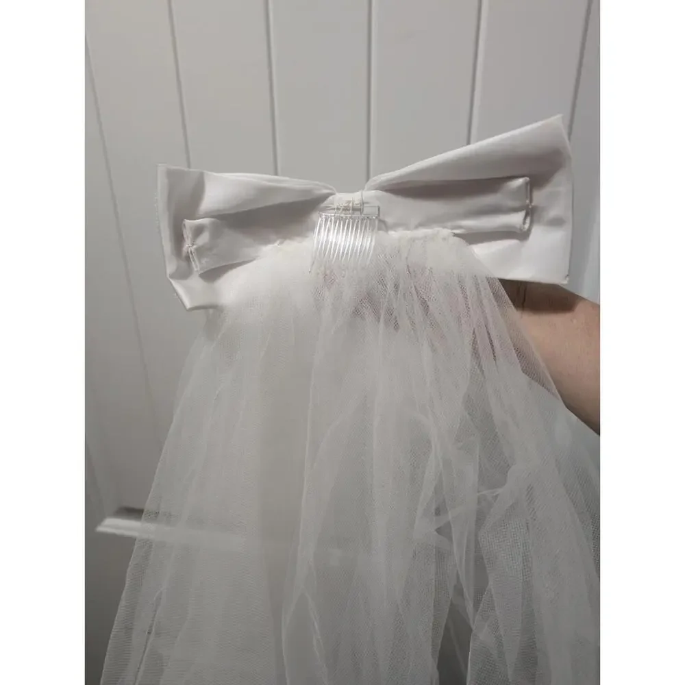 Crocheted Floral Beaded Bow Lace Wedding Veil 35 Inch